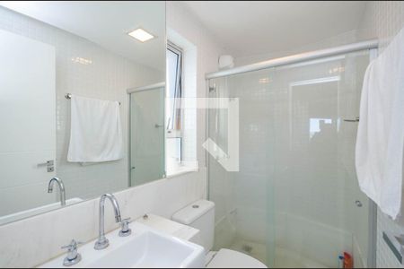 Apartamento para alugar com 70m², 1 quarto e 2 vagas Apartamento para alugar com 70m², 1 quarto e 2 vagasBanheiro da Suíte