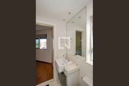 Apartamento para alugar com 70m², 1 quarto e 2 vagas Apartamento para alugar com 70m², 1 quarto e 2 vagasBanheiro da Suíte