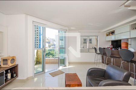 Sala de apartamento para alugar com 1 quarto, 70m² em Vale do Sereno, Nova Lima