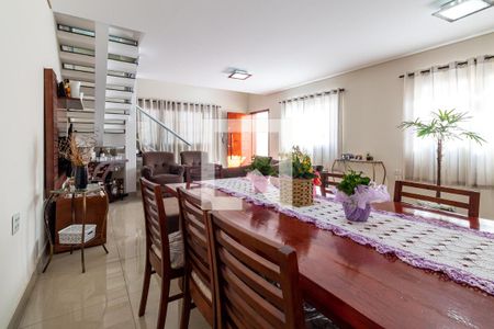 Sala de casa à venda com 3 quartos, 305m² em Vila Augusta, Guarulhos