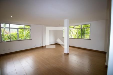 Sala de casa para alugar com 3 quartos, 250m² em Freguesia (jacarepaguá), Rio de Janeiro