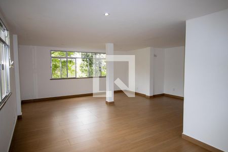 Sala de casa para alugar com 3 quartos, 250m² em Freguesia (jacarepaguá), Rio de Janeiro