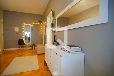 Sala  de apartamento para alugar com 1 quarto, 58m² em Auxiliadora, Porto Alegre