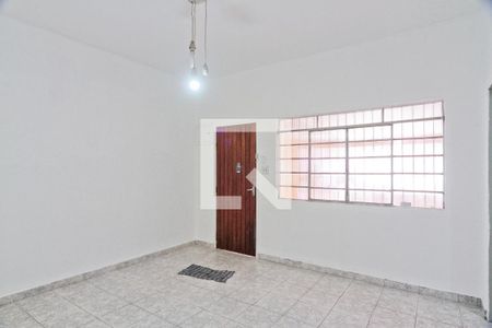 Sala de casa para alugar com 2 quartos, 70m² em Vila Zat, São Paulo