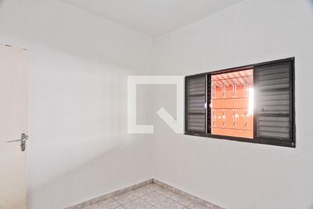 Quarto 2 de casa para alugar com 2 quartos, 70m² em Vila Zat, São Paulo