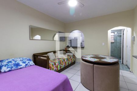 Sala/quarto de kitnet/studio para alugar com 1 quarto, 30m² em Guilhermina, Praia Grande