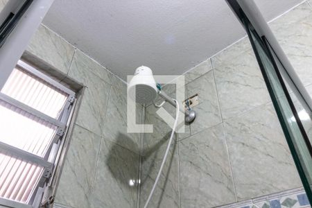 Detalhe do banheiro de kitnet/studio para alugar com 1 quarto, 30m² em Guilhermina, Praia Grande