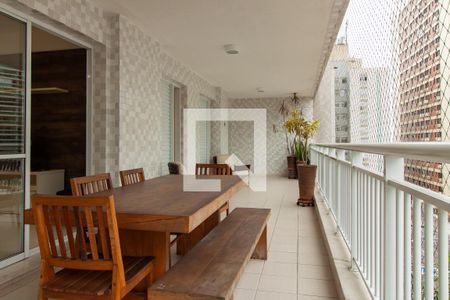 Varanda de apartamento para alugar com 3 quartos, 118m² em Vila Alzira, Guarujá