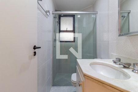 Banheiro de apartamento à venda com 1 quarto, 40m² em Vila Nova Conceição, São Paulo