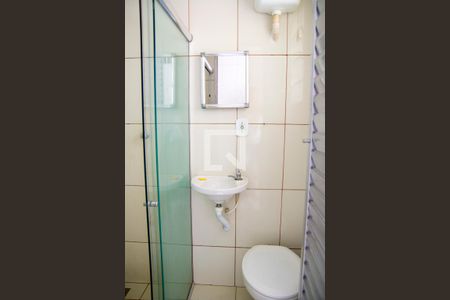 Banheiro de casa para alugar com 1 quarto, 50m² em Zé Garoto, São Gonçalo