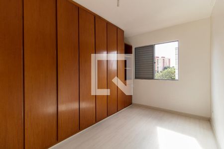 Quarto 1 de apartamento para alugar com 2 quartos, 64m² em Jardim Santa Emília, São Paulo