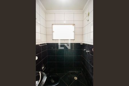 Banheiro de casa para alugar com 1 quarto, 50m² em Jardim das Carmelitas, São Paulo