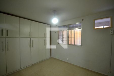 Quarto de casa para alugar com 2 quartos, 300m² em Jardim Alvorada, Nova Iguaçu
