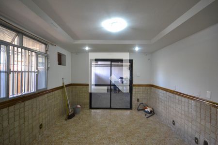 Sala de casa para alugar com 2 quartos, 300m² em Jardim Alvorada, Nova Iguaçu