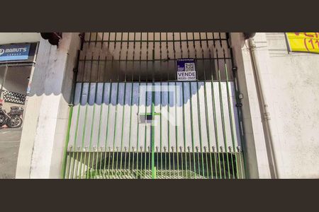 Casa à venda com 125m², 2 quartos e 1 vaga Casa à venda com 125m², 2 quartos e 1 vagaFachada