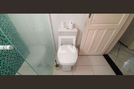 Casa à venda com 125m², 2 quartos e 1 vaga Casa à venda com 125m², 2 quartos e 1 vagaBanheiro