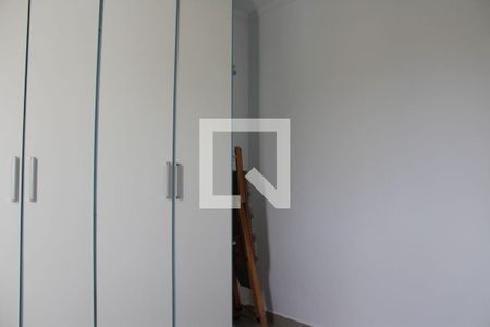 Quarto de apartamento para alugar com 2 quartos, 49m² em Vila Monte Belo, Itaquaquecetuba