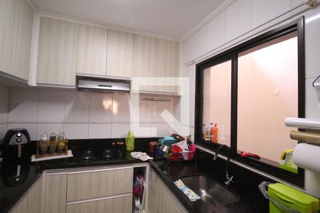 Cozinha de casa à venda com 3 quartos, 200m² em Conjunto Residencial Santa Terezinha, São Paulo