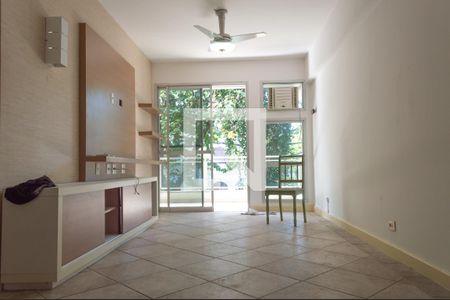 Sala de apartamento para alugar com 2 quartos, 94m² em Barra da Tijuca, Rio de Janeiro