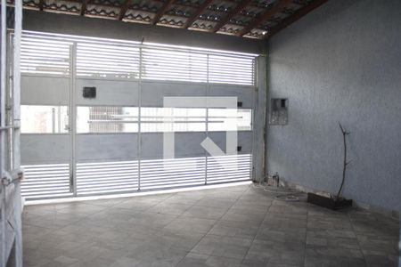 Garagem de casa para alugar com 2 quartos, 130m² em Parque Maria Helena, Suzano
