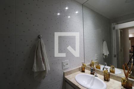 Banheiro da Suíte de apartamento para alugar com 2 quartos, 56m² em Vila Galvão, Guarulhos