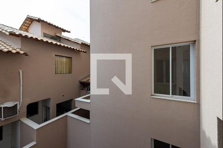 Vista da Sala de apartamento para alugar com 2 quartos, 45m² em Piratininga, Belo Horizonte