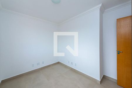 Quarto 1 de apartamento para alugar com 2 quartos, 45m² em Piratininga, Belo Horizonte