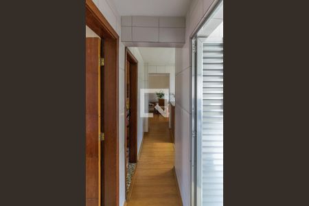 Corredor de apartamento à venda com 2 quartos, 55m² em Ramos, Rio de Janeiro