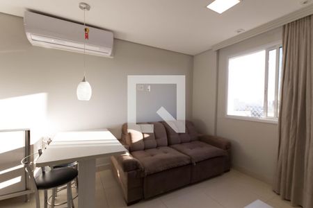 Sala de kitnet/studio para alugar com 1 quarto, 35m² em Jardim Goiás, Goiânia