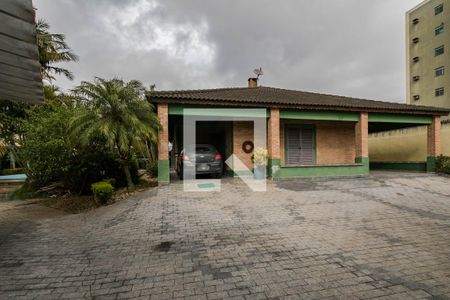 Garagem de casa para alugar com 3 quartos, 400m² em Vila Mogilar, Mogi das Cruzes