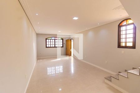 Sala de casa à venda com 3 quartos, 300m² em Vila Pierina, São Paulo