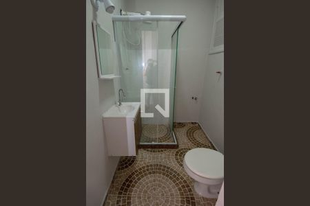 Banheiro de kitnet/studio para alugar com 1 quarto, 35m² em Copacabana, Rio de Janeiro