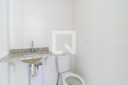 Banheiro Social de kitnet/studio para alugar com 1 quarto, 21m² em Vila Clementino, São Paulo