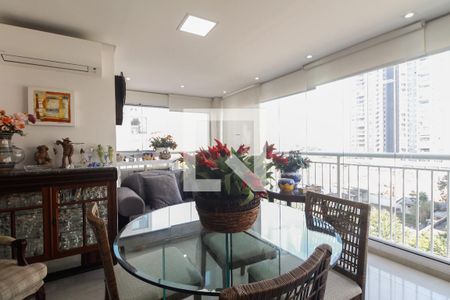 Varanda  de apartamento para alugar com 2 quartos, 102m² em Parque São Jorge, São Paulo