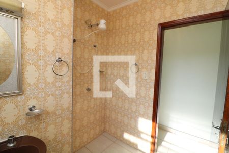 Banheiro  de casa à venda com 4 quartos, 200m² em Jardim Vila Formosa, São Paulo