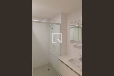 Banheiro de kitnet/studio para alugar com 1 quarto, 26m² em Bela Vista, São Paulo