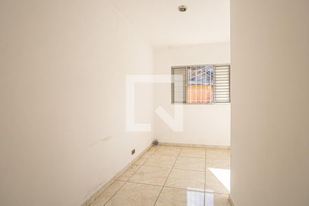 Quarto 1 de casa para alugar com 3 quartos, 100m² em Vila Três Irmãos, Carapicuíba