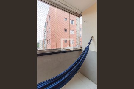 Sacada de apartamento para alugar com 3 quartos, 72m² em Piratininga, Osasco