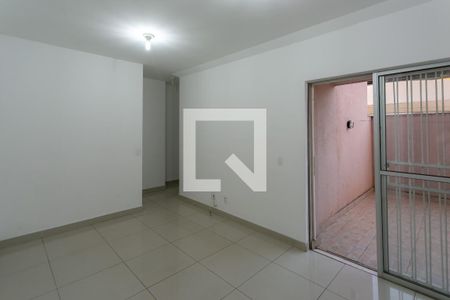 Sala de apartamento para alugar com 1 quarto, 55m² em Esplanada, Belo Horizonte