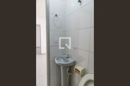 Banheiro de casa para alugar com 1 quarto, 33m² em Vila Prudente, São Paulo