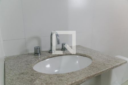 Banheiro da Suíte de casa à venda com 2 quartos, 90m² em Vila Mazzei, São Paulo