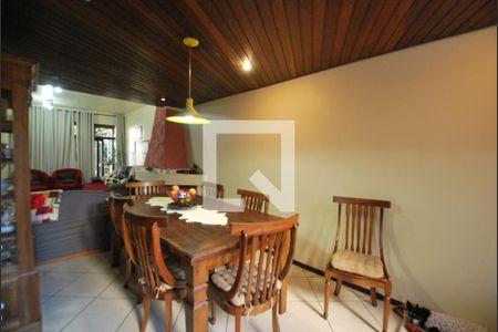 Sala de Jantar de casa à venda com 5 quartos, 222m² em Teresópolis, Porto Alegre