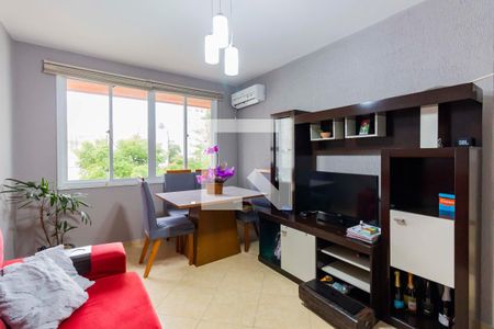 Sala de apartamento para alugar com 2 quartos, 70m² em Passo da Areia, Porto Alegre