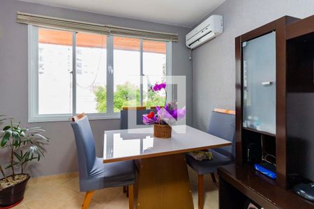 Sala de apartamento para alugar com 2 quartos, 70m² em Passo da Areia, Porto Alegre