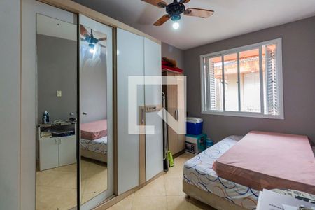 Quarto 1 de apartamento para alugar com 2 quartos, 70m² em Passo da Areia, Porto Alegre