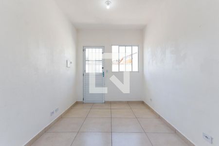 Sala e Cozinha de apartamento para alugar com 1 quarto, 30m² em Vila Albertina, São Paulo