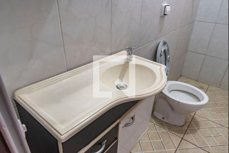 Pia  de casa para alugar com 1 quarto, 52m² em Jardim Guarará, Santo André