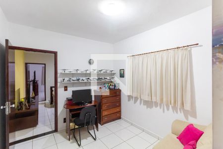 Sala 2 de casa à venda com 3 quartos, 200m² em Vila Mesquita, São Paulo