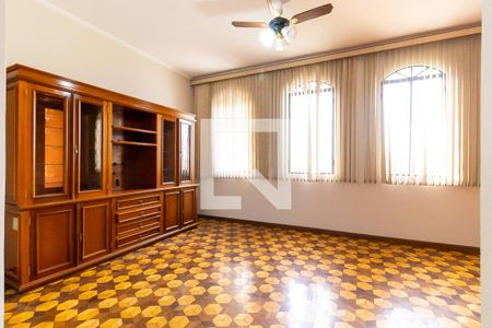 Sala de casa à venda com 3 quartos, 200m² em Vila Nogueira, Campinas