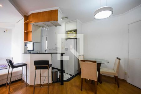 Sala de apartamento para alugar com 1 quarto, 45m² em Vila Suzana, São Paulo